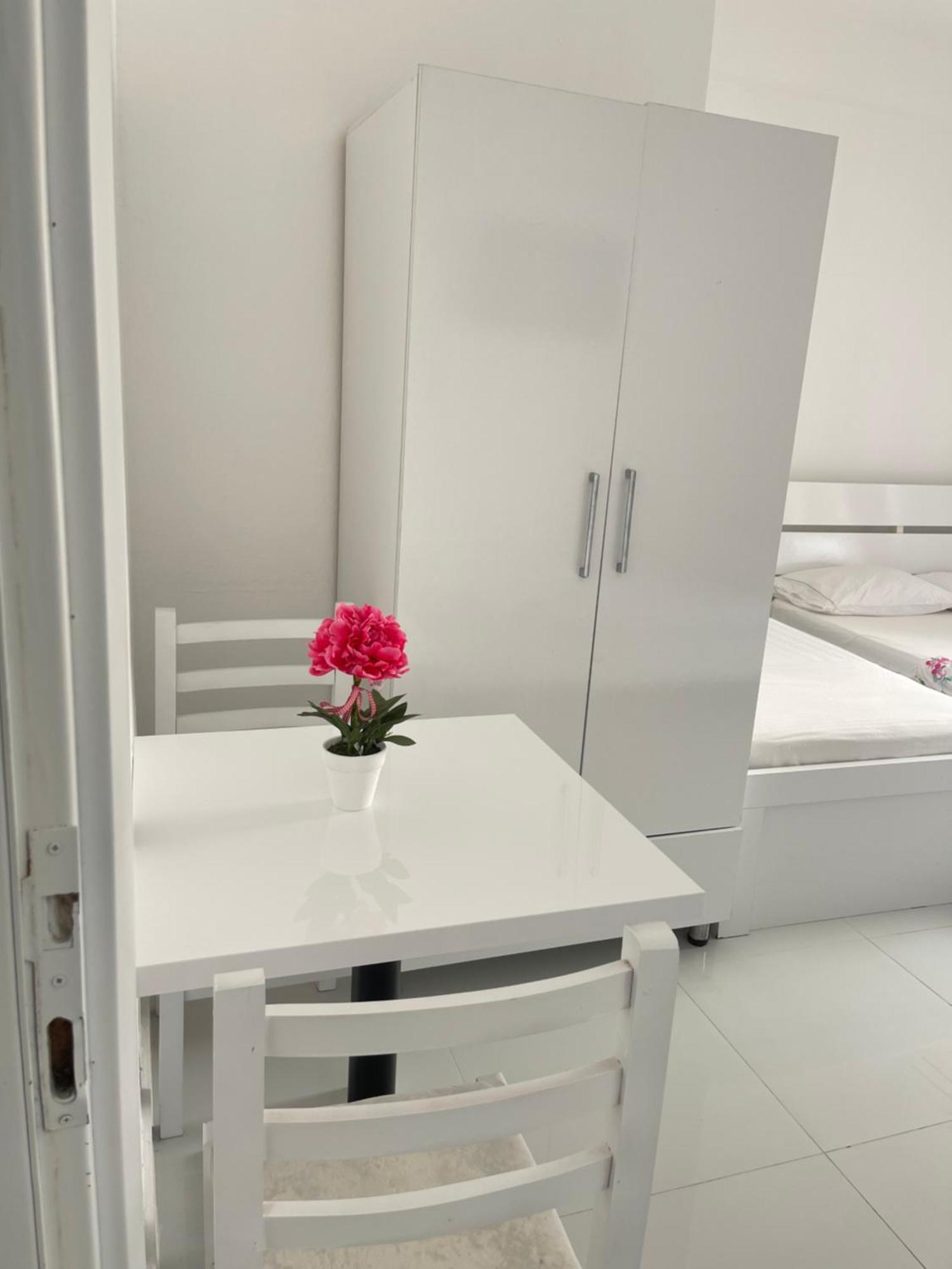 Rai Rooms Durrës Exteriör bild