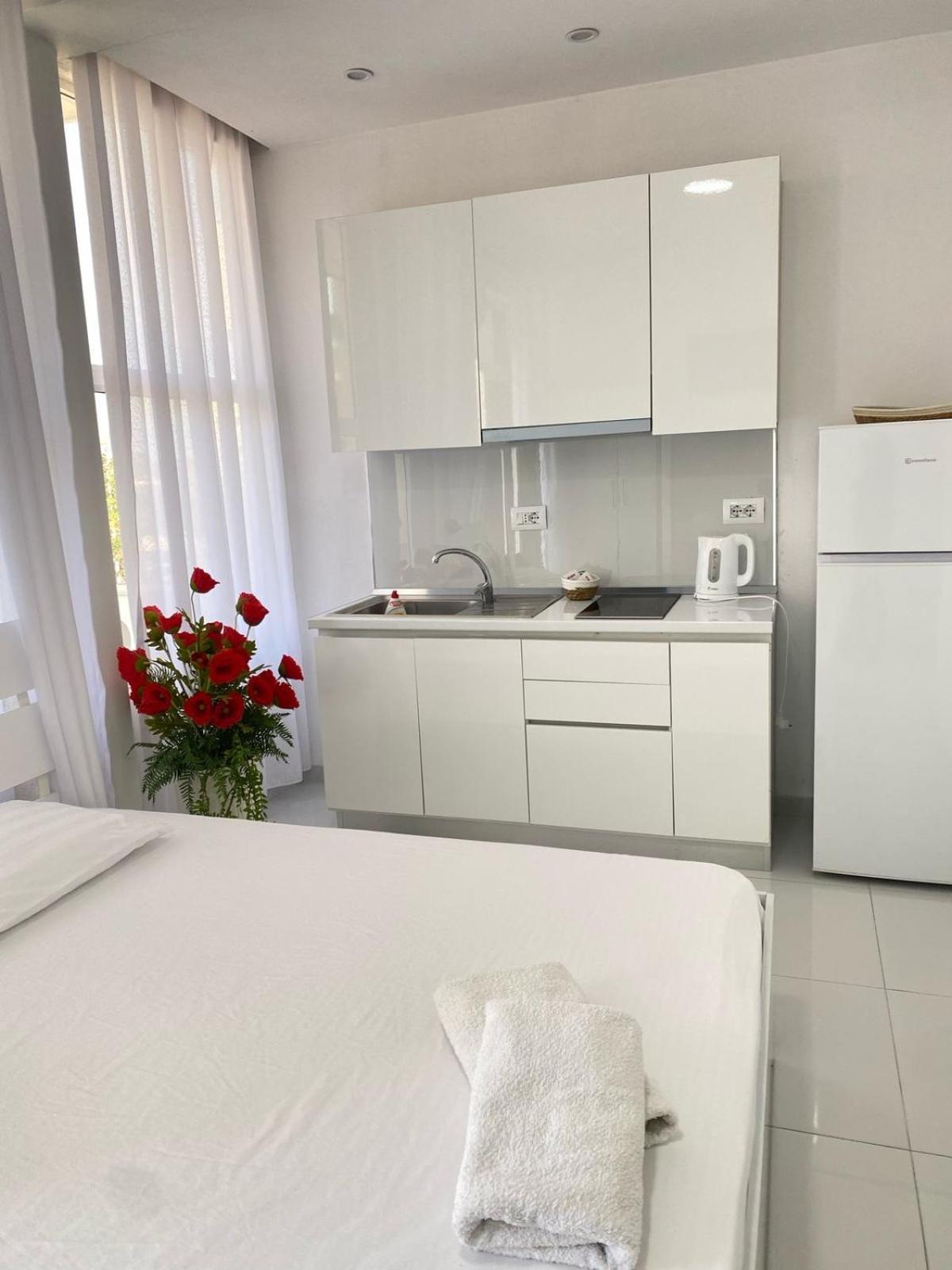 Rai Rooms Durrës Exteriör bild